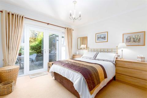 13 Balliol Close, Tackley, Kidlington, OX5 3AS