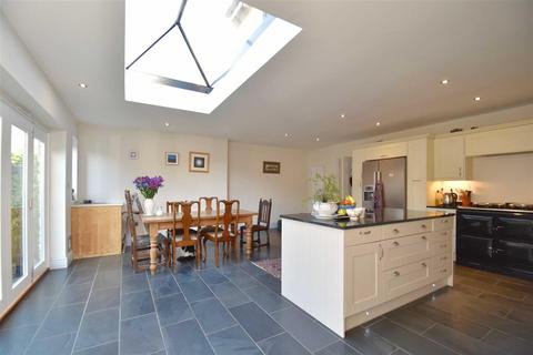 3 Blacksmiths Close, Weston On The Green, Bicester, OX25 3FL
