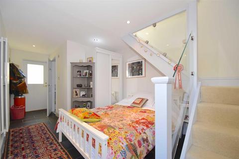 3 Blacksmiths Close, Weston On The Green, Bicester, OX25 3FL