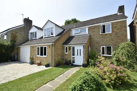7 Glovers Close, Woodstock, OX20 1NS
