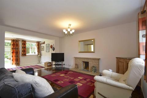 7 Glovers Close, Woodstock, OX20 1NS