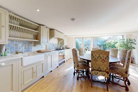 Dolphin Cottage Bletchingdon Road, Kirtlington, Kidlington, OX5 3HF