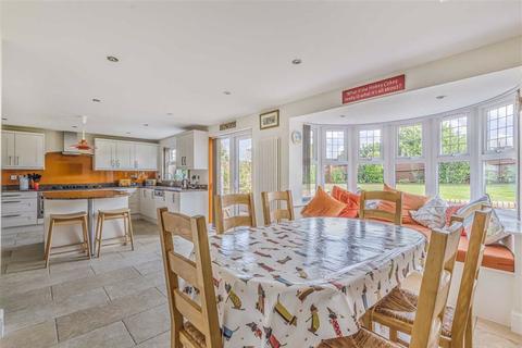 15 Great Groves, Goffs Oak, Waltham Cross, EN7 6SX