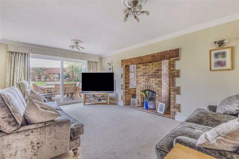 15 Great Groves, Goffs Oak, Waltham Cross, EN7 6SX