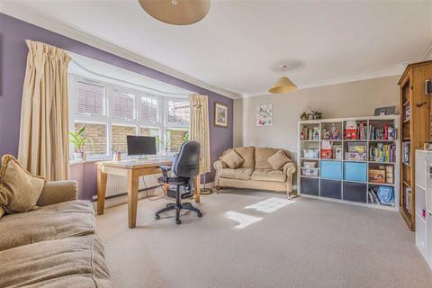 15 Great Groves, Goffs Oak, Waltham Cross, EN7 6SX