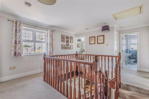 15 Great Groves, Goffs Oak, Waltham Cross, EN7 6SX