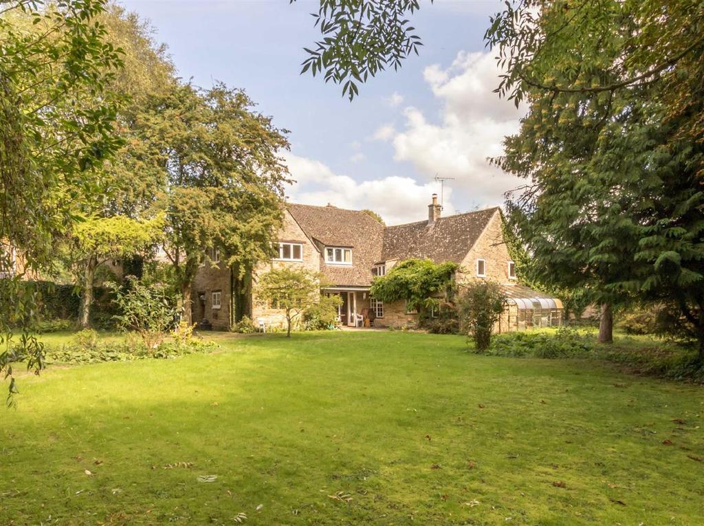 Fox Lane, Middle Barton 4 bed detached house £750,000