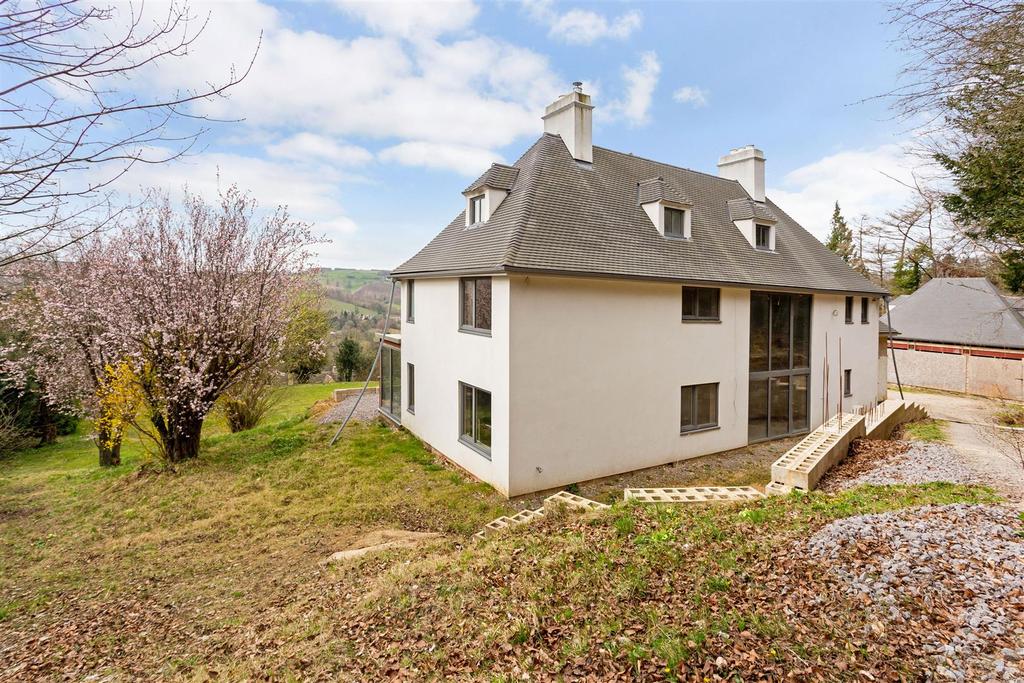 Amberley, Stroud 5 bed detached house £1,350,000