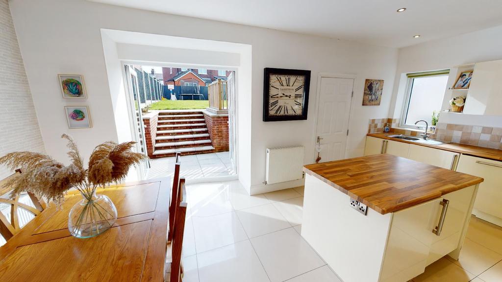 Kenyon Road, Wigan 3 bed semidetached house £239,995