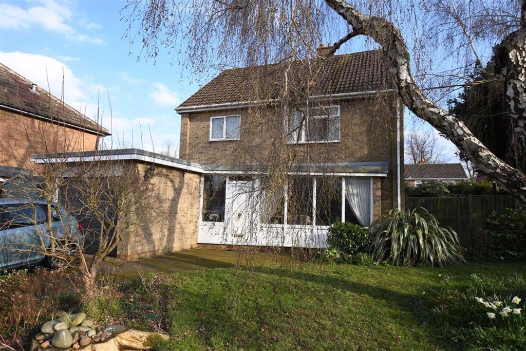 The Fairways, Leamington Spa 3 bed detached house £650,000