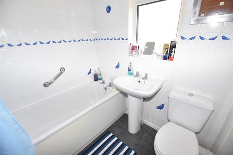 2 Beckside, Hornsea, HU18 1RT