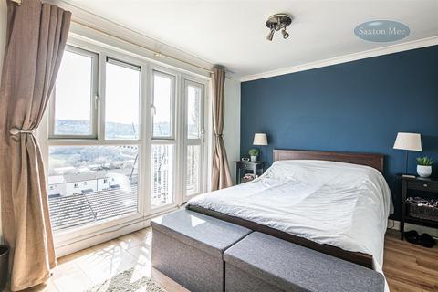 81 Fairbarn Drive, Sheffield, S6 5QJ
