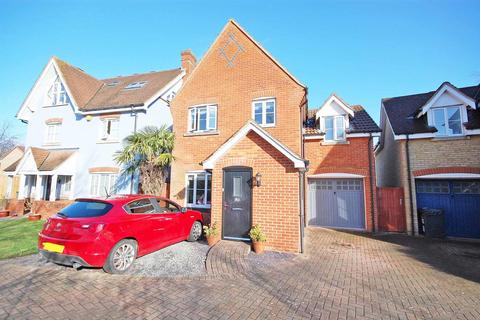 84 Grantham Avenue, Great Notley, Braintree, CM77 7FP