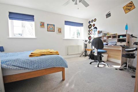 84 Grantham Avenue, Great Notley, Braintree, CM77 7FP