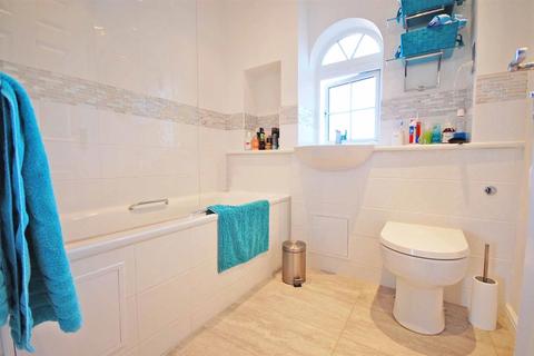 84 Grantham Avenue, Great Notley, Braintree, CM77 7FP