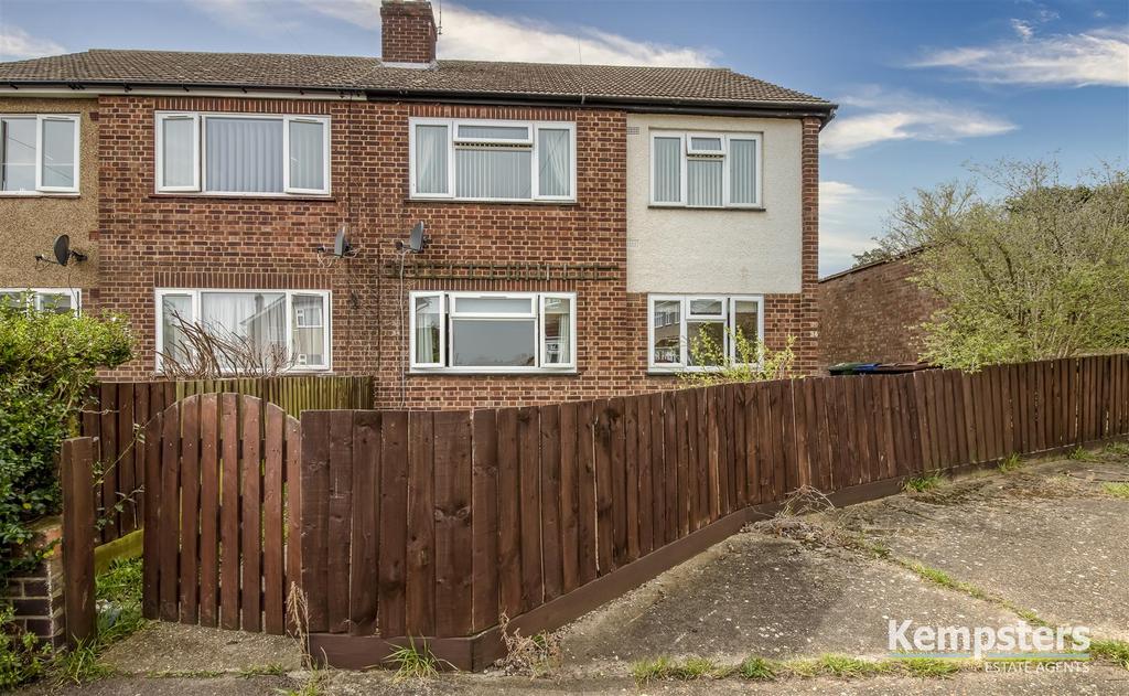 Elm Road, Aveley, South Ockendon 2 bed £230,000