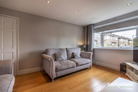 34 Elm Road, Aveley, South Ockendon, RM15 4SX