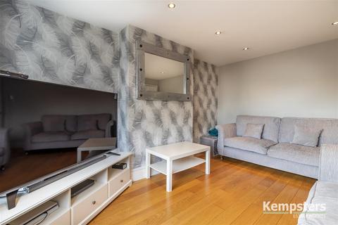 34 Elm Road, Aveley, South Ockendon, RM15 4SX