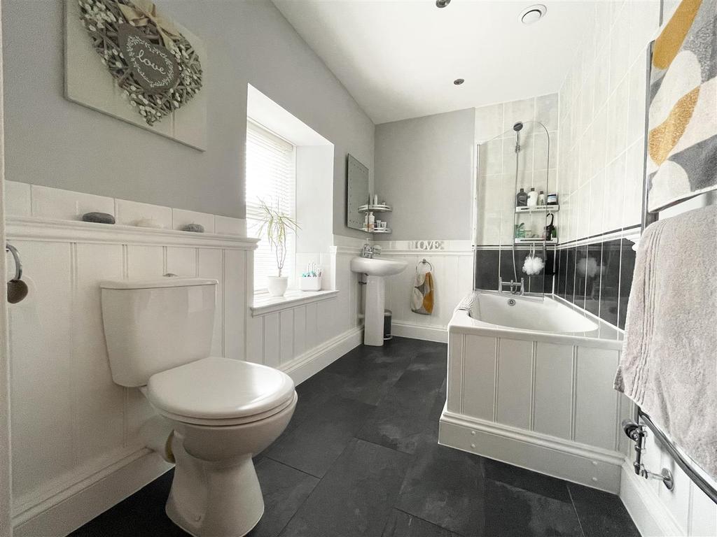 CA2843 E6-EBEB-4 D29-A85 C-0620 E360 F7 DD.jpeg
