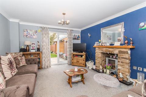 1 Chapel Close, Yeoford, Crediton, EX17 5BL