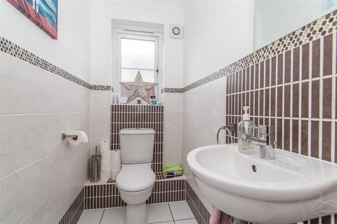 1 Chapel Close, Yeoford, Crediton, EX17 5BL