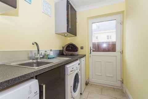 1 Chapel Close, Yeoford, Crediton, EX17 5BL