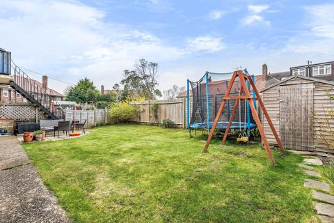 124 Tilehurst Road, London, SW18 3EY