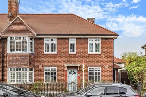 124 Tilehurst Road, London, SW18 3EY