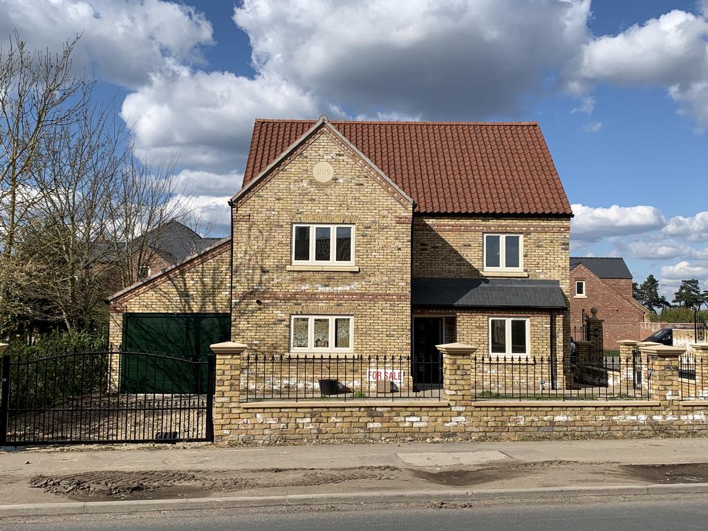 Mildenhall Road Fordham, Ely, CB7 5 bed detached house £665,000