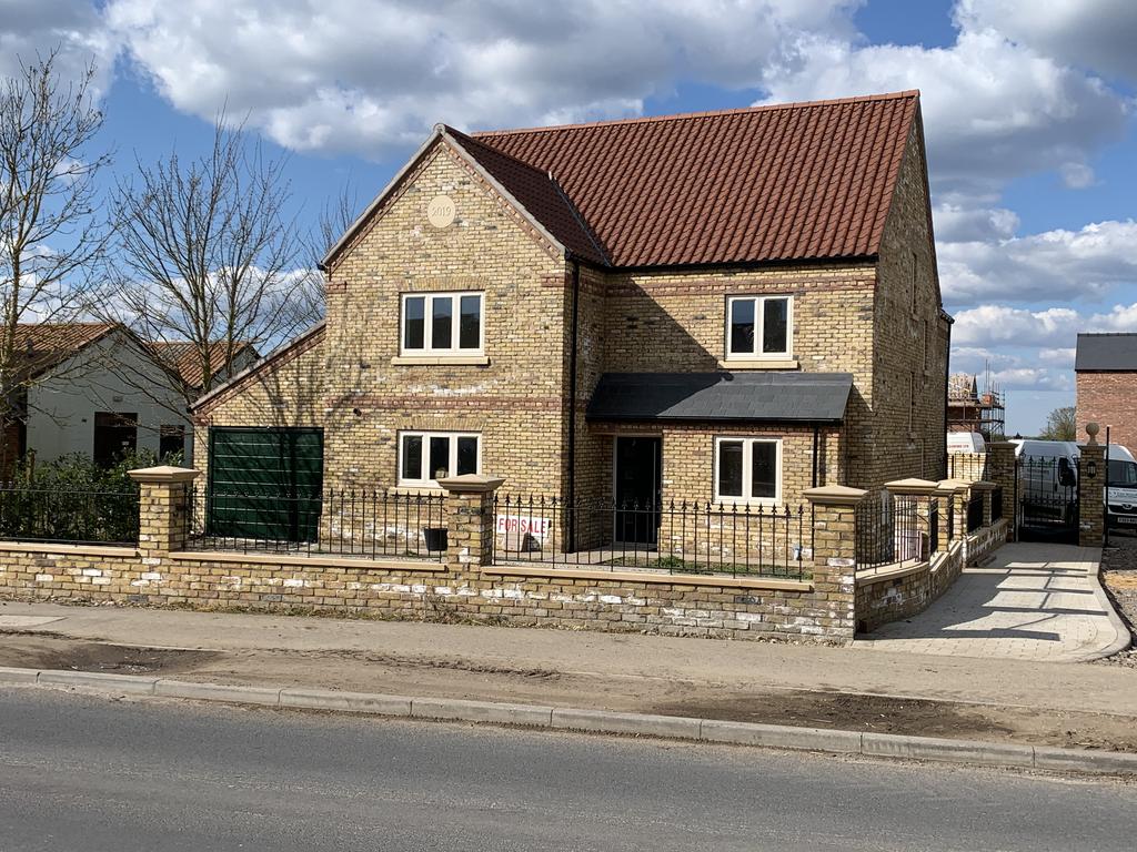 Mildenhall Road Fordham, Ely, CB7 5 bed detached house £665,000