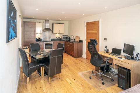 11, Roundhay Court Sutherland Avenue, Leeds, LS8 1BL