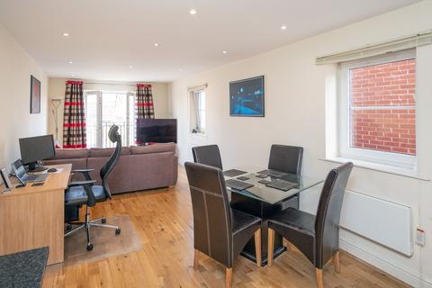 11, Roundhay Court Sutherland Avenue, Leeds, LS8 1BL