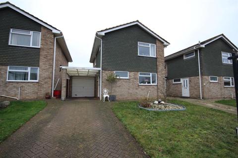 17 Cotman Road, Clacton-on-sea, CO16 8YP