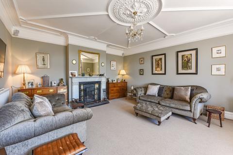 Strathavon Botley Road, Bishops Waltham, Southampton, SO32 1DQ