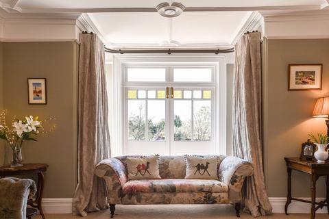 Strathavon Botley Road, Bishops Waltham, Southampton, SO32 1DQ