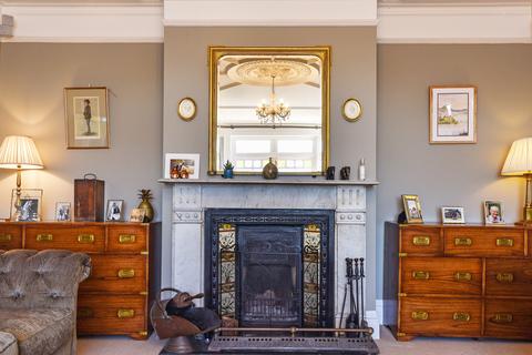 Strathavon Botley Road, Bishops Waltham, Southampton, SO32 1DQ