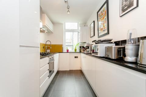 2 bedroom apartment to rent, Link House, 195 Bow Road, London, E3