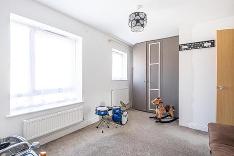 18 Boldison Close, Aylesbury, HP19 8JL