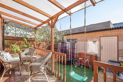 18 Boldison Close, Aylesbury, HP19 8JL
