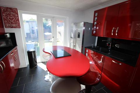 9 Boleyn Close, Chafford Hundred, Grays, RM16 6NU