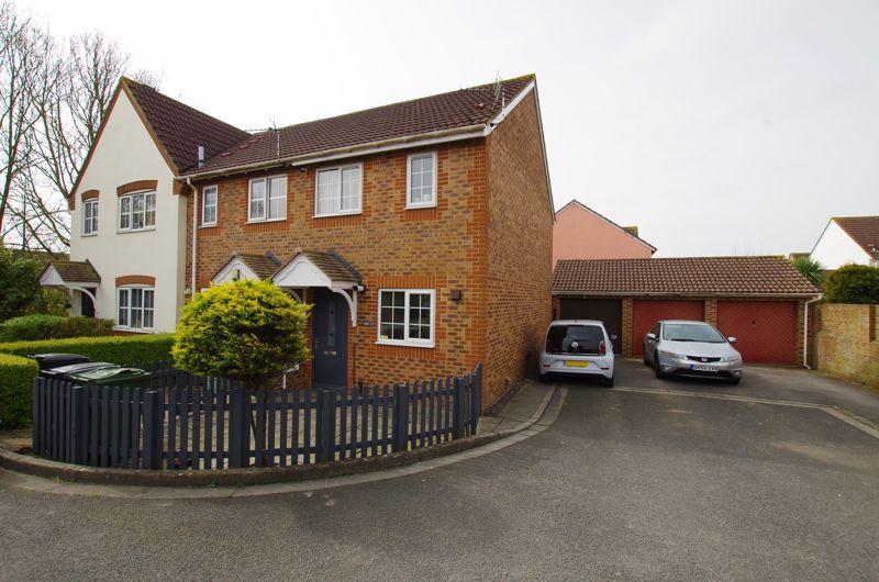 The Barrows, WestonSuperMare 2 bed end of terrace house £205,000