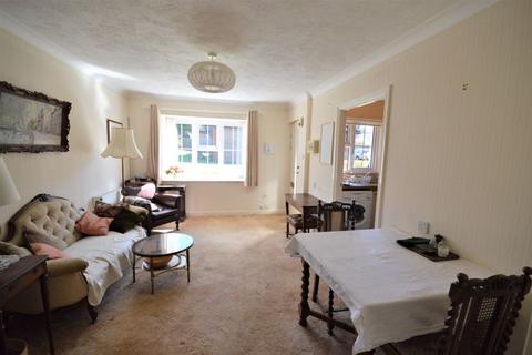 2 bedroom retirement property for sale - Ash Grove, Haslemere NO ONWARD CHAIN