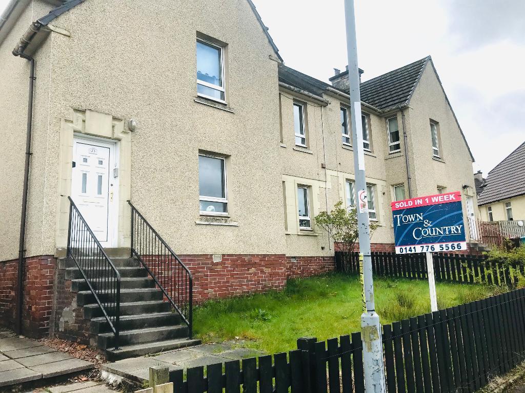 Frankfield Road, Stepps, Glasgow, G33... 2 bed flat £78,000