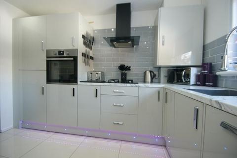 41 Auchenbothie Crescent, Glasgow, G33 1GF