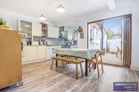 72 Elm Road, Kingston Upon Thames, KT2 6HU