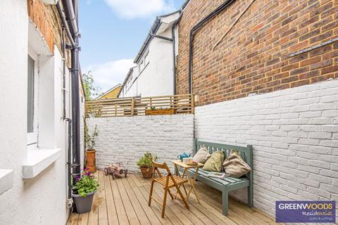 72 Elm Road, Kingston Upon Thames, KT2 6HU