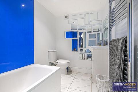 72 Elm Road, Kingston Upon Thames, KT2 6HU