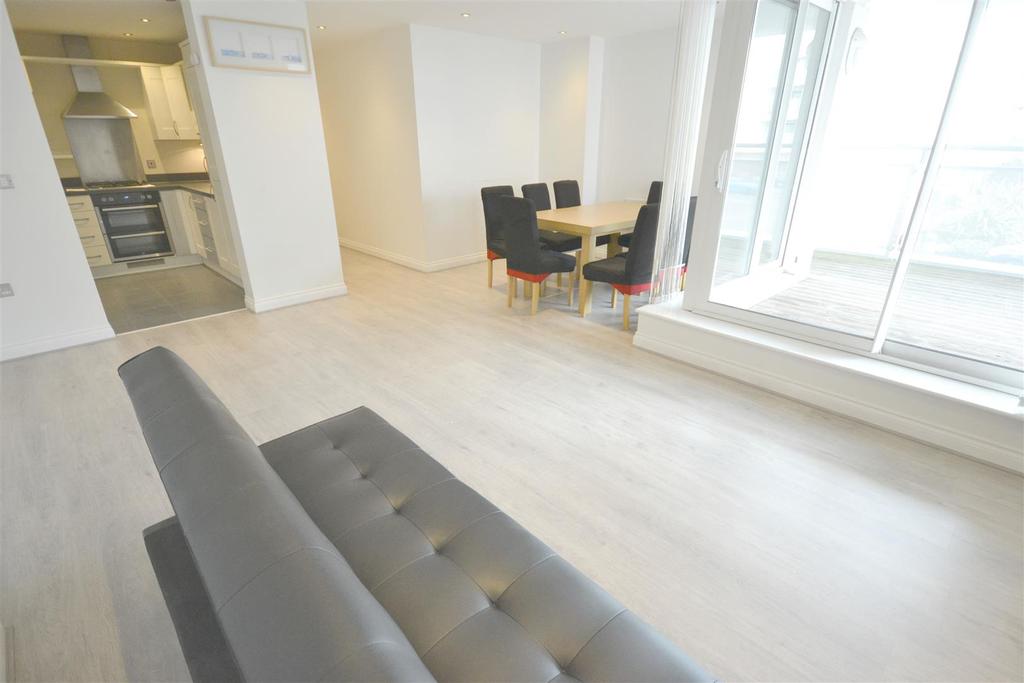 15 67 Watkin Road 017.JPG
