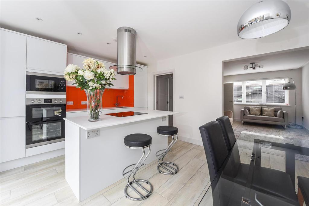 Fifth Cross Road, Twickenham 4 bed semidetached house £899,950
