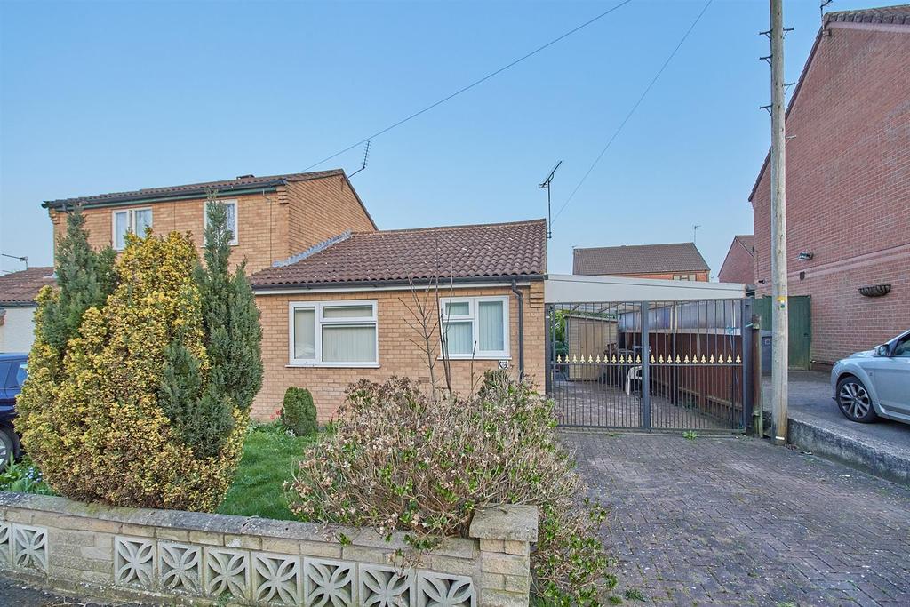 Red Hall Road, Barwell 2 bed semidetached bungalow £155,000